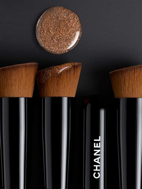 chanel les pinceaux fond de teint foundation brush 6|Chanel foundation brush.